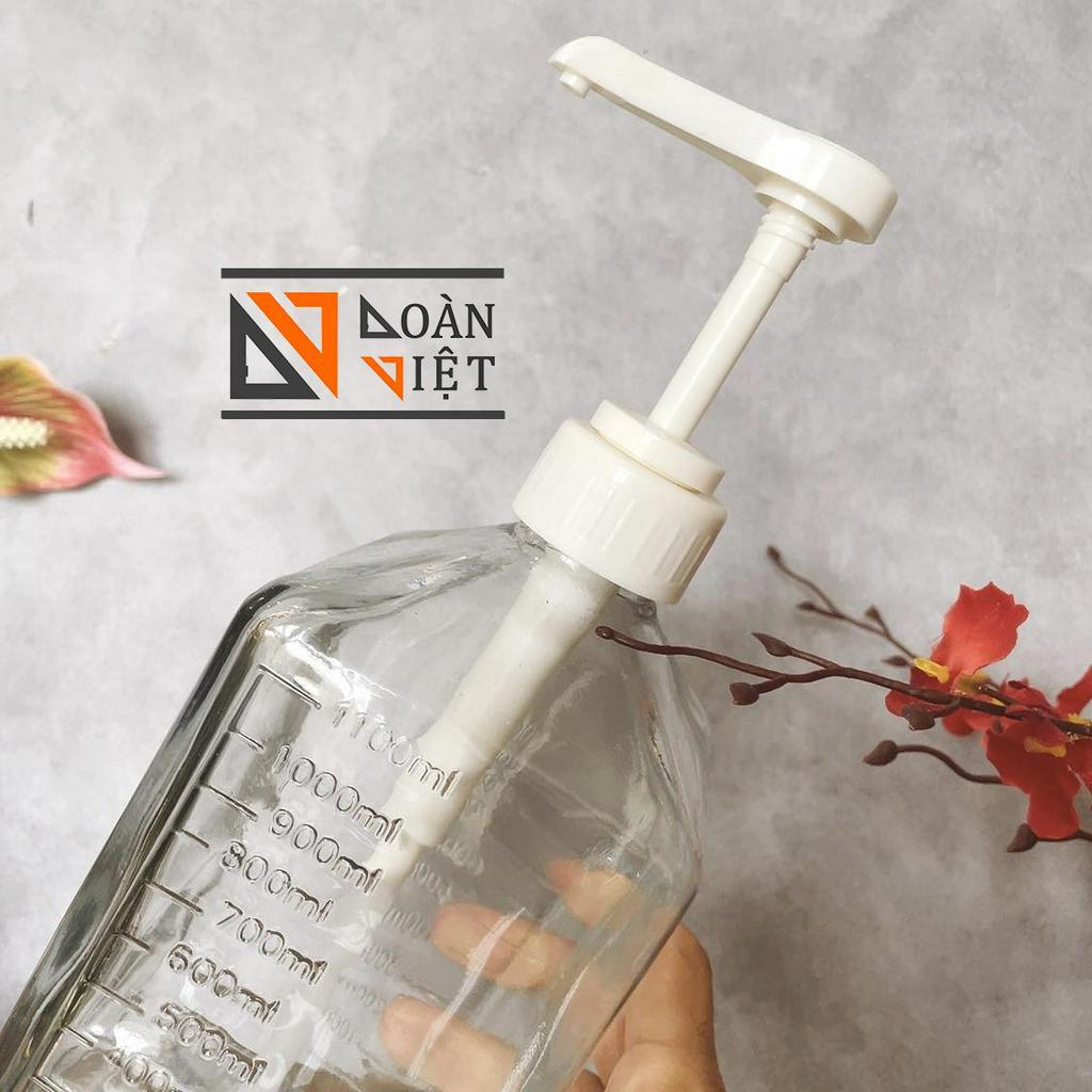 CHAI/ BÌNH ĐỰNG NƯỚC ĐƯỜNG, NƯỚC SỐT bằng thuỷ tinh kèm VÒI PUMD nhựa PP dày . Dung tích 1100ml - dụng cụ pha chế