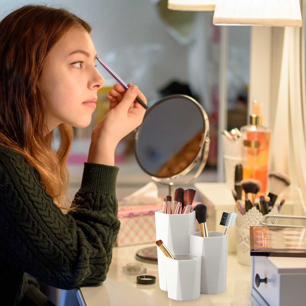 Hộp chia 3 ngăn đựng đồ trang điểm để bàn tiện lợi tam71