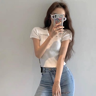 Áo thun nữ cổ áo polo trắng