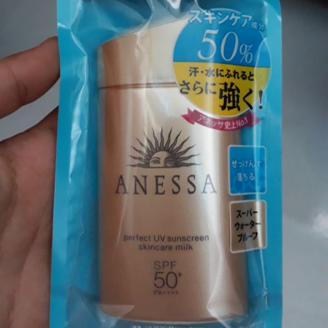 Kem chống nắng Anessa