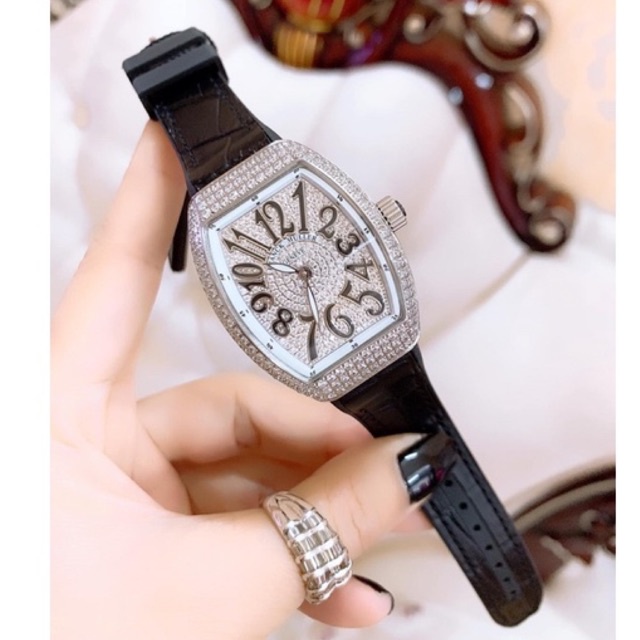 ĐỒNG HỒ NỮ F r a n k   m u l e r  V 3 2  Máy Nhật size 32mm BẢO HÀNH 18 THÁNG