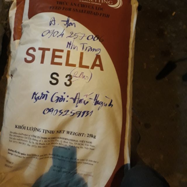 Thức ăn koi Stella