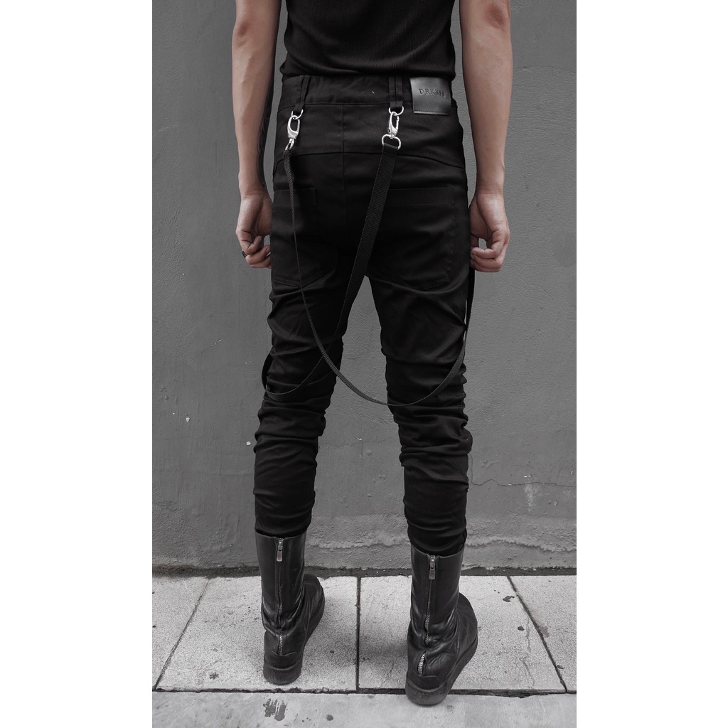 Quần jean nam đen dây đai RICH Blvck Pukaring Pant - QD083A