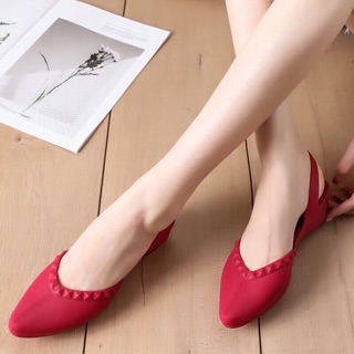 Giày nhựa đi mưa