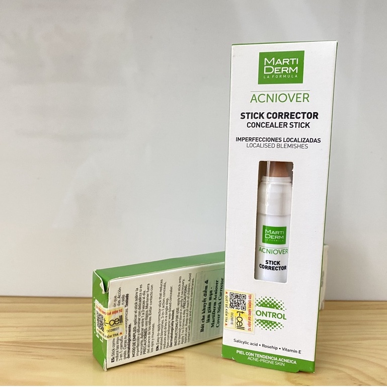 Bút che khuyết điểm và làm giảm mụn Martiderm Acniover Stick Corrector Concealer Stick