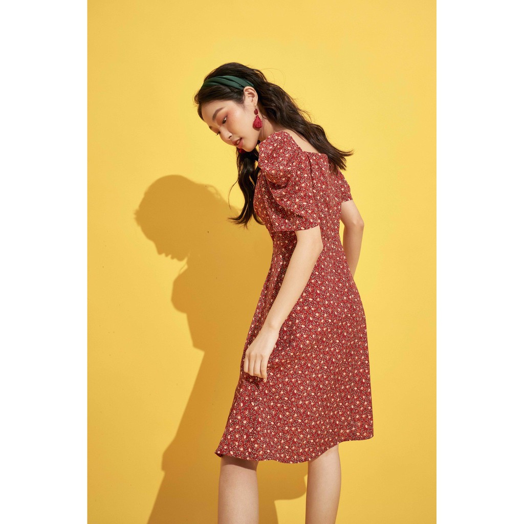 Đâm mini hoa nhí đỏ vặn ngực 1VA1003  ADORE DRESS | BigBuy360 - bigbuy360.vn