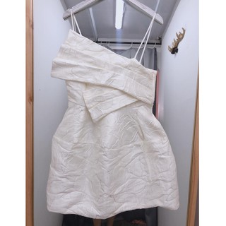 Sale giá gốc váy 2 dây ,váy thiết kế cực sang chảnh