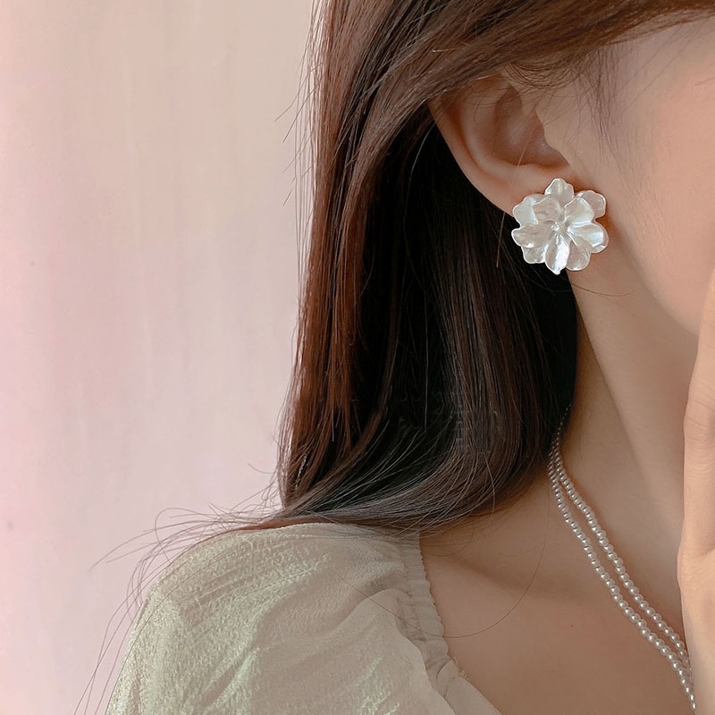 Khuyên Tai Nữ Hình Tròn Đính Ngọc Trai Sang Trọng Phong Cách Hàn Quốc