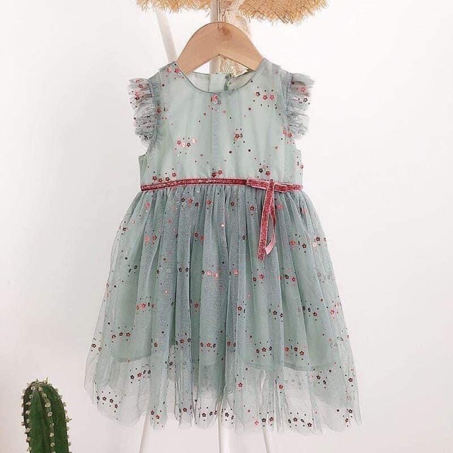 Váy ren công chúa