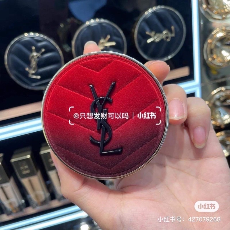 Cushion YSL vỏ đen mini và full size màu 020 cho da trung bình sáng