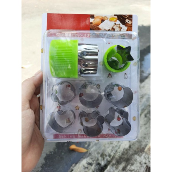 Bộ khuôn cắt tạo hình rau củ quả inox 8 món thật tiện dụng