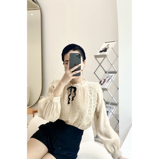 Áo tơ phối ren cổ nơ nhung