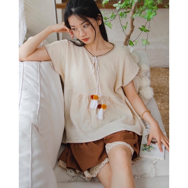 Áo xô muslin phối pompom style boho | Lá Xoè