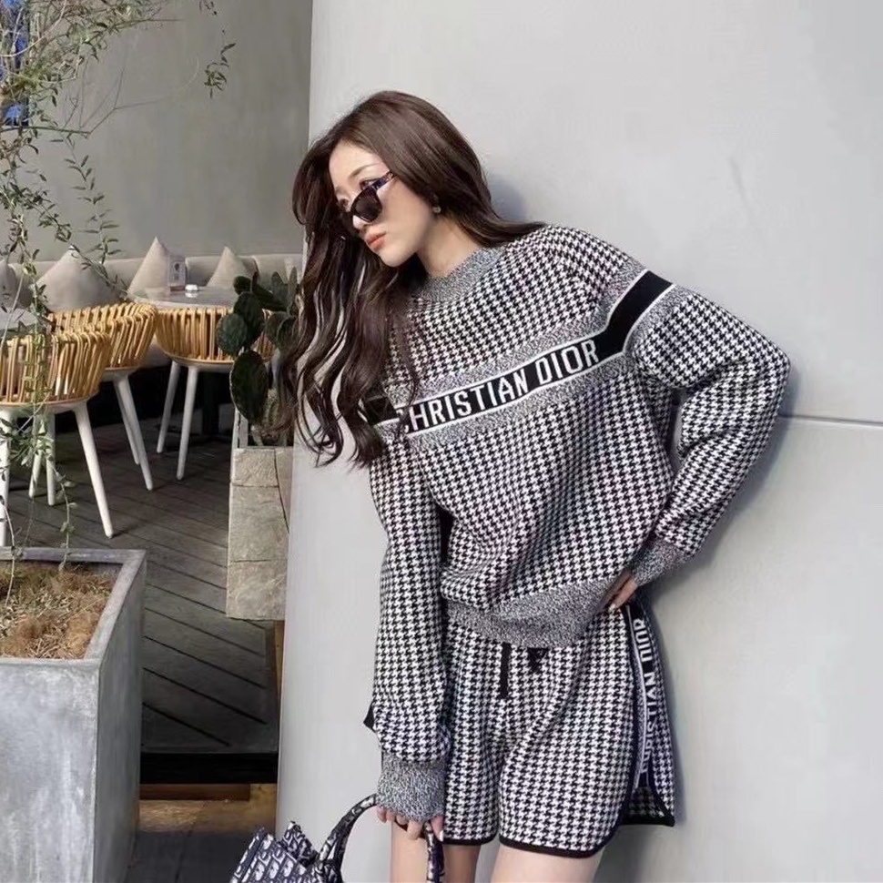 Set đồ ZHELIHANGFEI gồm áo dài tay và quần short lưng cao thời trang xinh xắn cho nữ