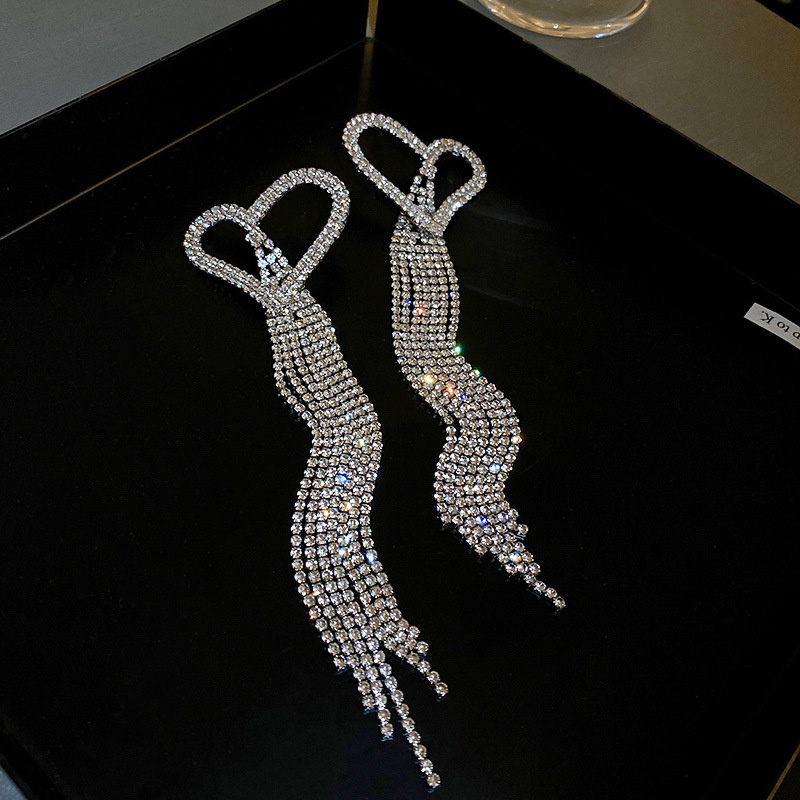 Bông Tai Tua Rua Đính Kim Cương Giả Cao Cấp Sang Trọng