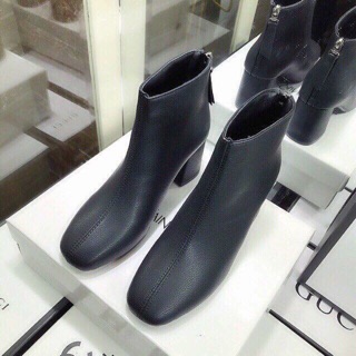 Boot da gót trụ khoá sau