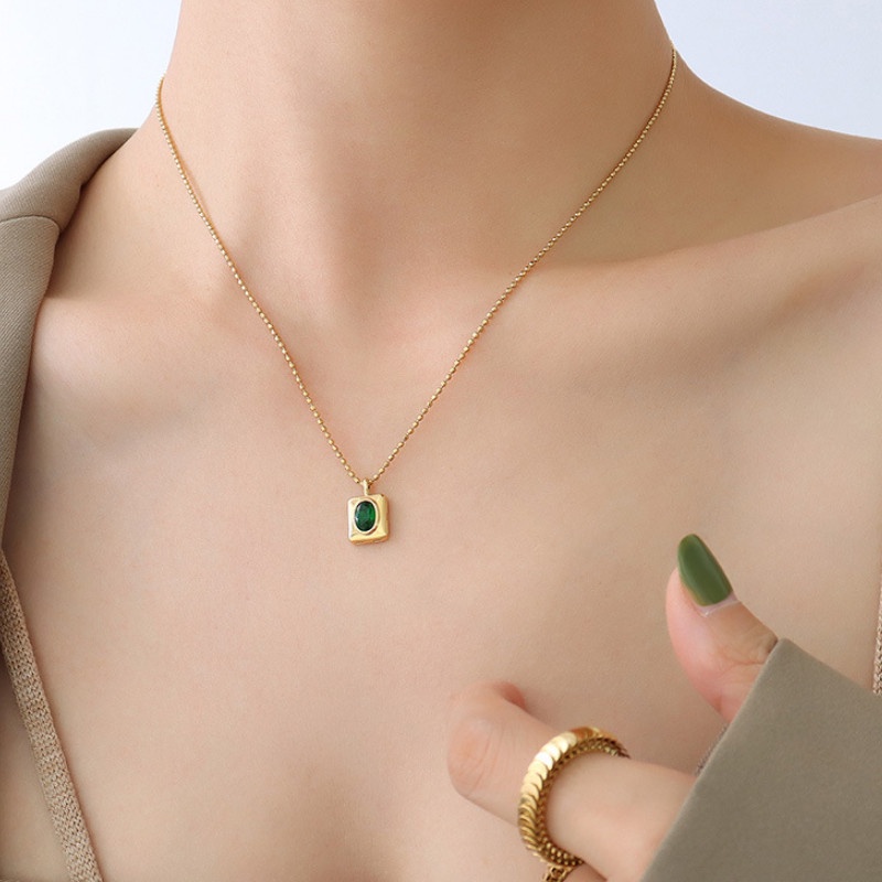 Dây Chuyền Bi Mặt Đá Nhân Tạo Hình Bầu Dục Titan Ko Han Rỉ TT 3986