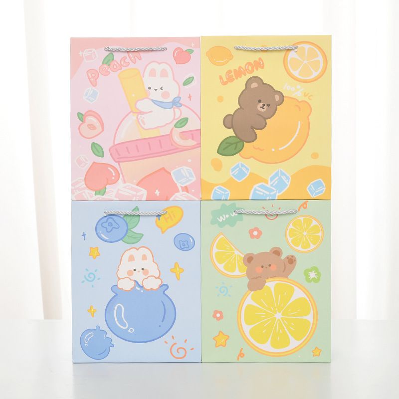 Túi giấy đựng quà hình gấu, thỏ cute quai lụa