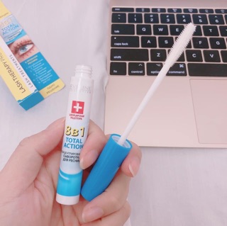 Dưỡng mi Eveline 8in1 của Nga