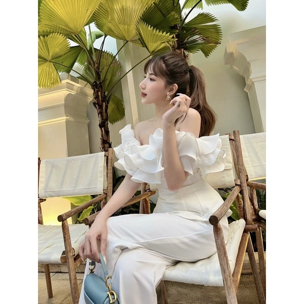 SET ÁO BẸT VAI BÈO TẦNG DẬP LI KÈM QUẦN SUÔNG CULOTTES TRẮNG ĐEN