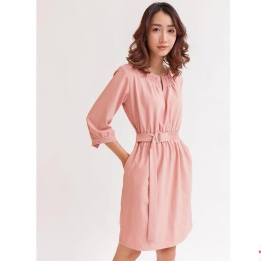 Váy Công Sở CELORA Đầm Mặc Đi Làm Tay Lở Dún Cổ Dún Phối Dây Đai Eo Màu Hồng Tà A Vải Dãn Nhẹ Đẹp Thời Trang