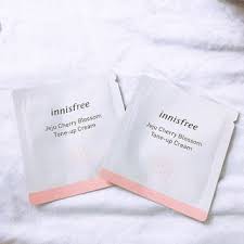 Sample Kem Dưỡng Nâng Tone Tức Innisfree Jeju Cherry Blossom Tone Up Cream 1ml
