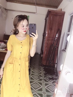 váy đũi cúc giữa