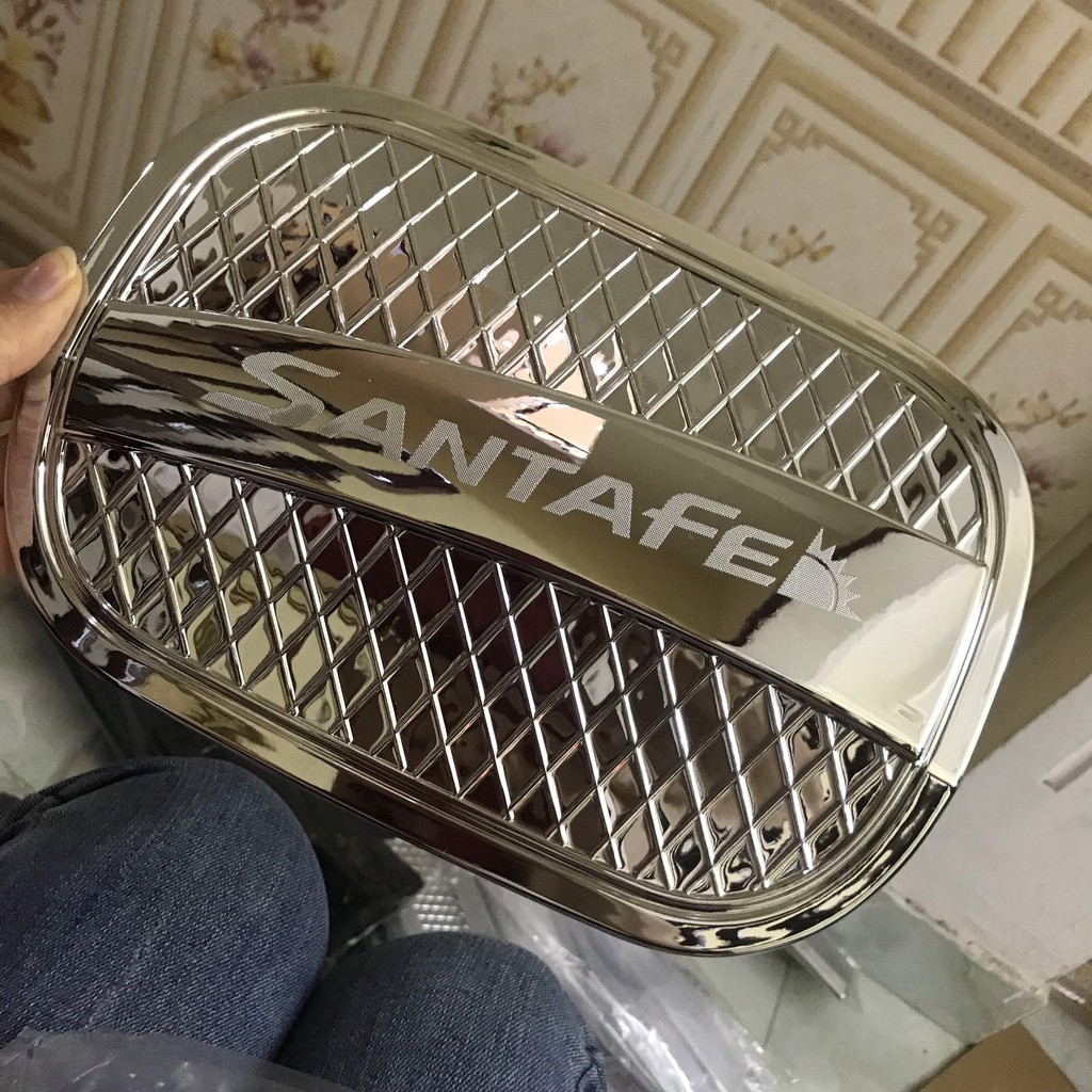 Ốp nắp bình xăng xe Hyundai Santafe 2019,2020,2021