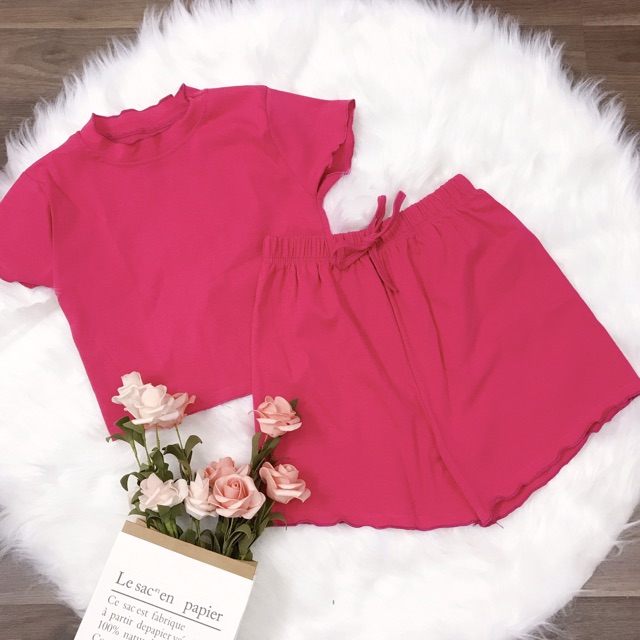 Bộ áo croptop và quần cuốn biên ảnh thật 100% | BigBuy360 - bigbuy360.vn