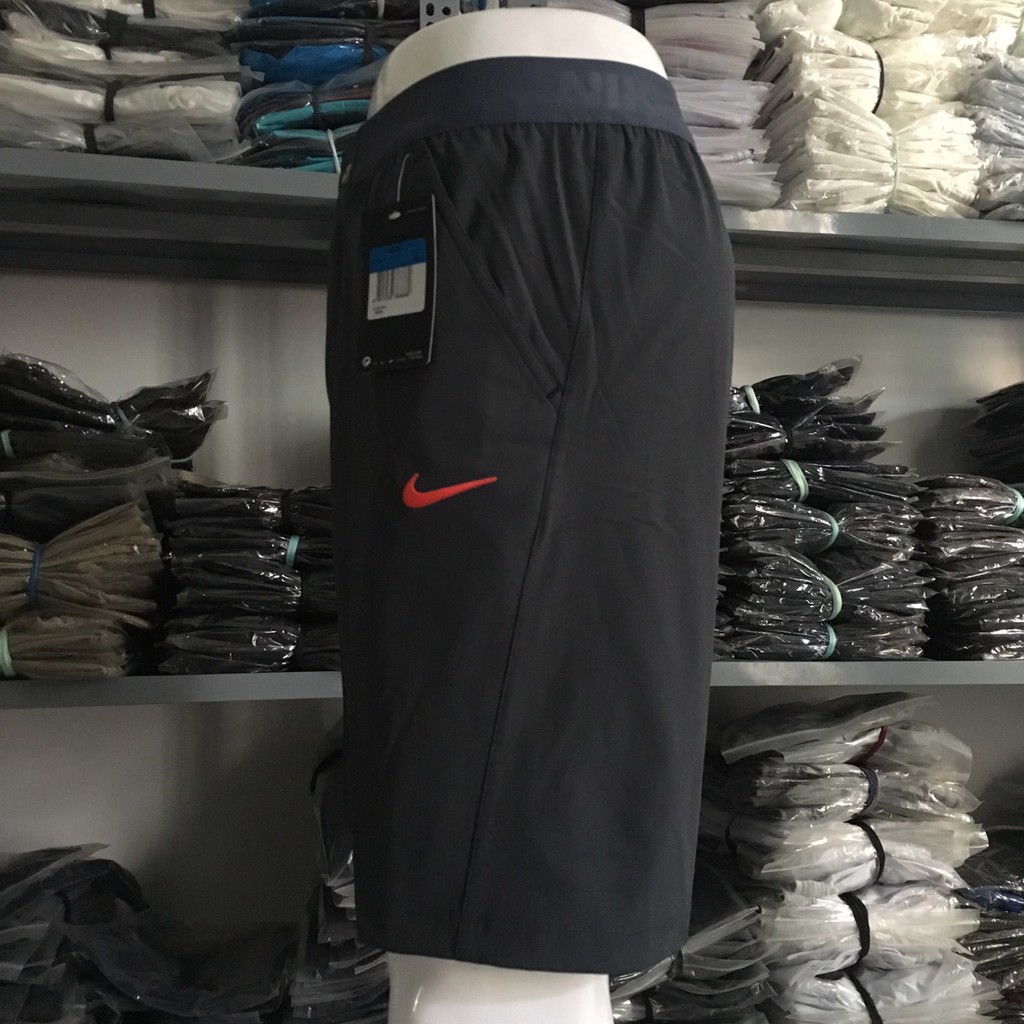 Quần đùi nam kiểu moget cài khuy vải dày dặn đẹp hình tự chụp | BigBuy360 - bigbuy360.vn