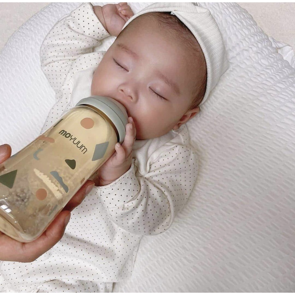Bình sữa Moyuum họa tiết cloud đám mây dung tích 170ml -270ml tặng kèm núm đục chính hãng