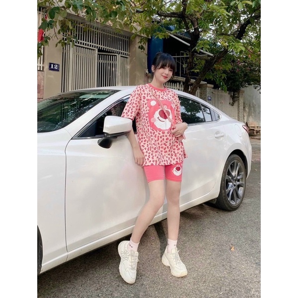 Set này ở ngoài màu ngọt xỉuuu hihii mn mua mặc đi chơi loanh qanh cho cưng nha