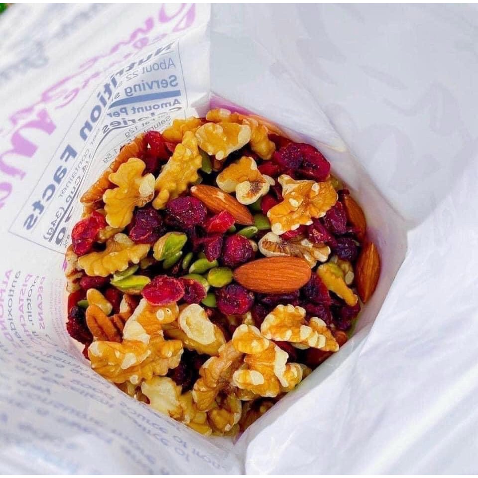 Hạt tổng hợp & trái cây sấy hữu cơ Nature’s Garden Trail Mix