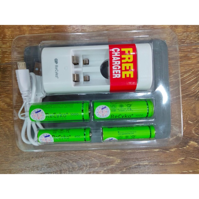 Pin Sạc GP Recyko+ U211 + Kèm 2 Viên Recyko+ AA 1000mAh + 2 x AAA 400mAh (Kèm Đế Sạc)