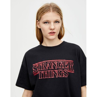 Áo thun in chữ stranger things trẻ trung hợp thời trang