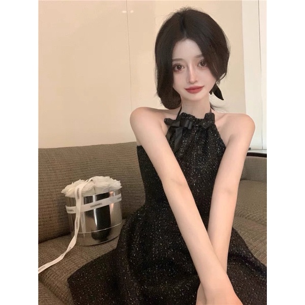 Váy Yếm Hở Lưng Vải Dạ Đính Nơ