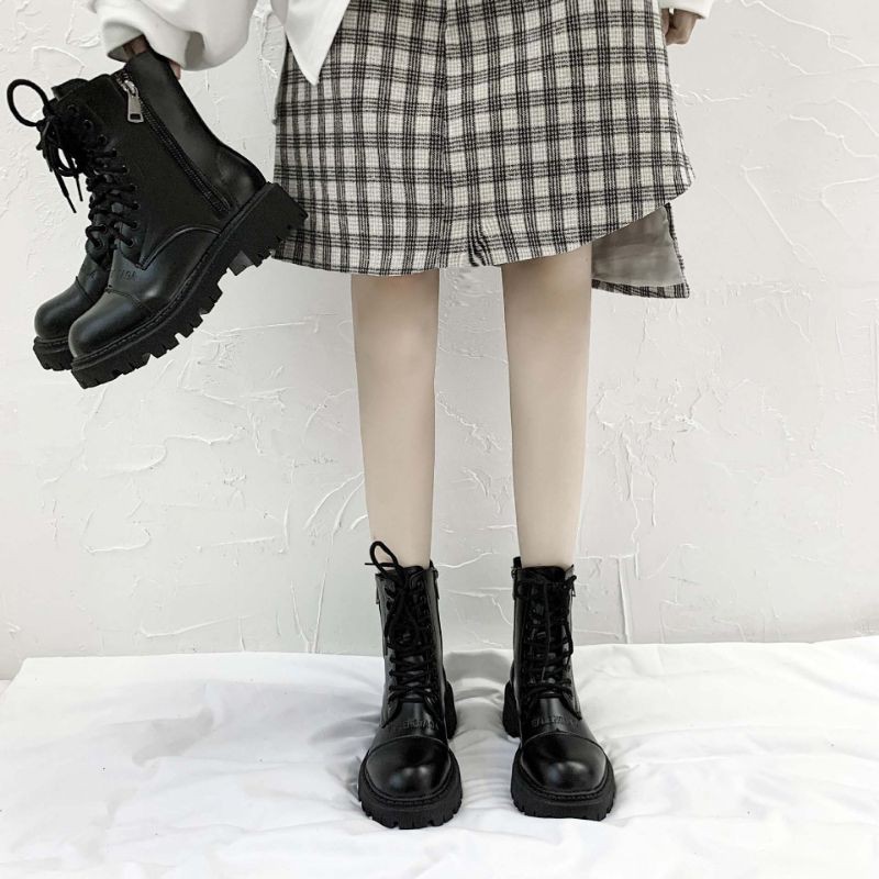 Boots cổ 15cm dập chữ loại xịn khoá bên siêu xinh nằm trong BST mới nhất 2020