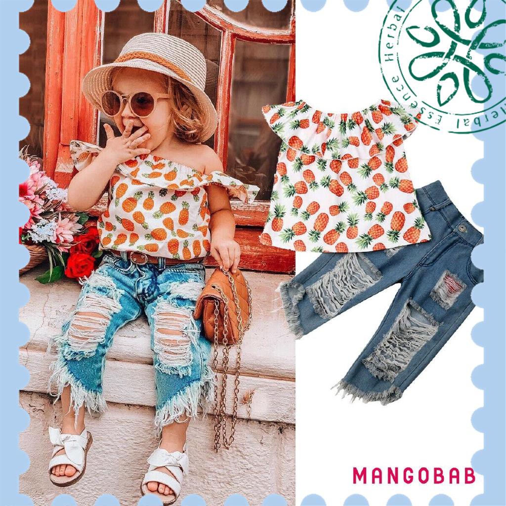 Bộ áo trễ vai + quần jeans ngắn xinh xắn kiểu dáng thời trang dành cho bé gái