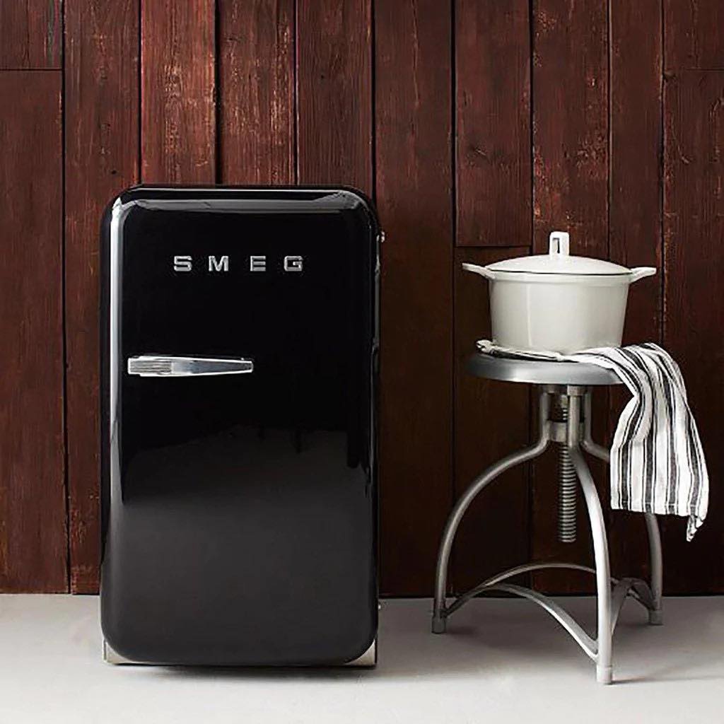 Tủ lạnh mini Smeg FAB5RBL5