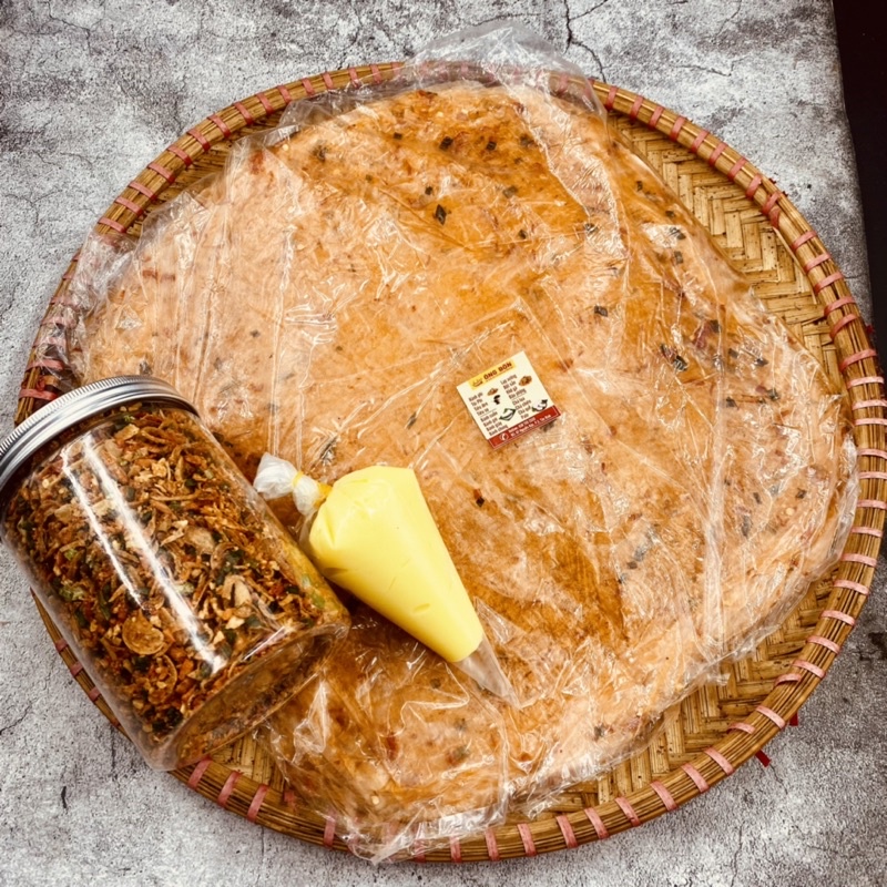 Combo Bánh Tráng Phơi Sương  500g + 250g  Muối Tôm Hành Phi(tặng túi bơ)