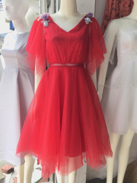 Váy xoè lưới đính ngọc tay loe