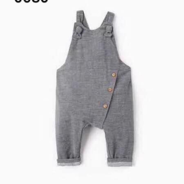 Quần yếm cho bé