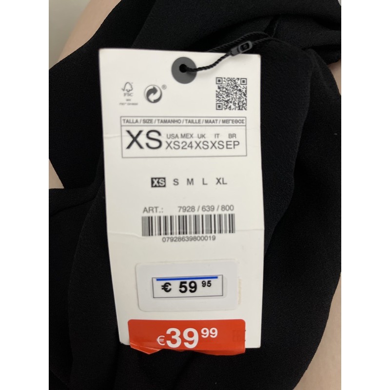 Đầm trễ vai kiểu siêu xinh Zara săn sale sẵn size XS