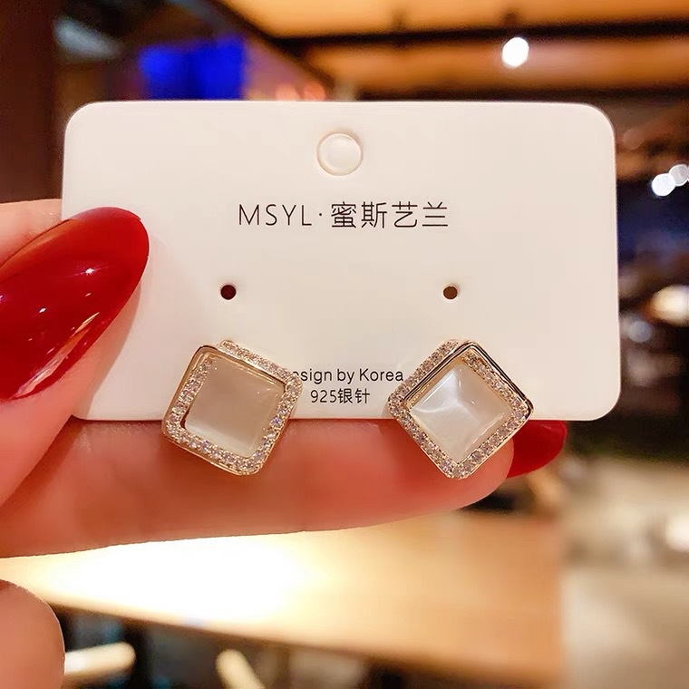 Hoa tai bạc s925 hình vuông đan đính đá nhỏ gọn không gây dị ứng da thời trang Hàn Quốc Lémi ccessories