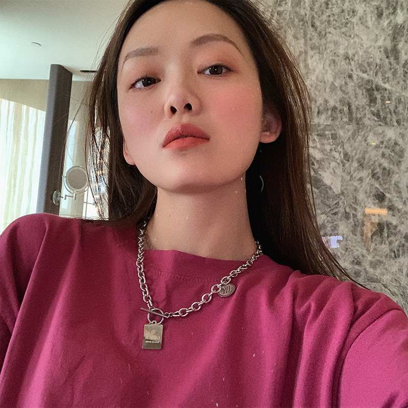 vòng cổ Mặt Chữ Bằng Thép Không Gỉ Phong Cách Hiphop Cá Tính