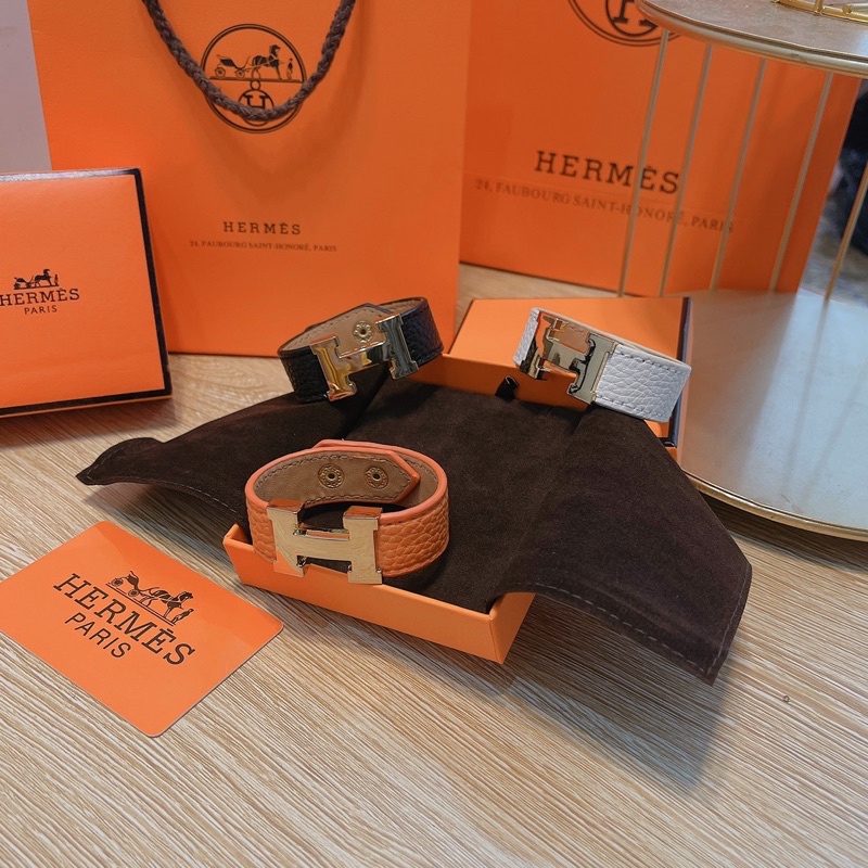 VÒNG TAY DA CHỮ H KIM LOẠI