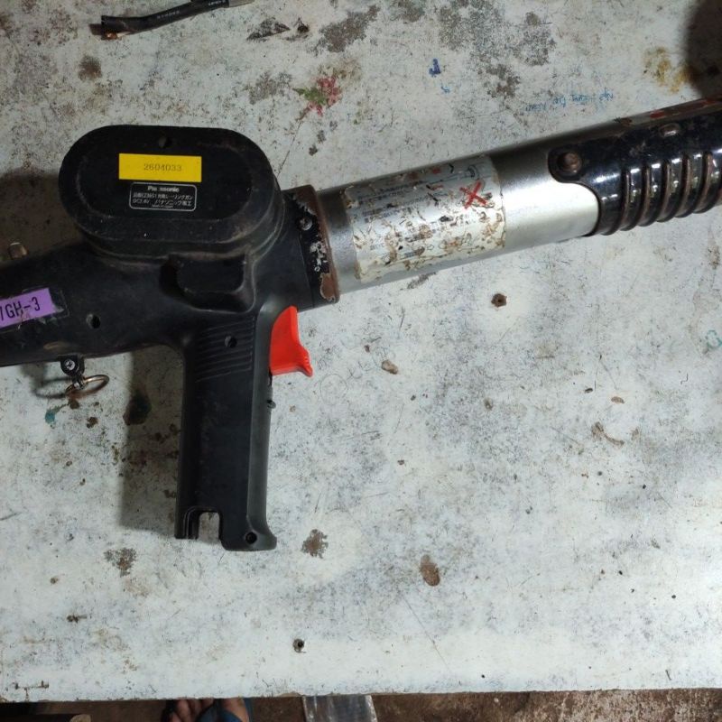 Máy bắn keo silicon Panasonic EZ3651