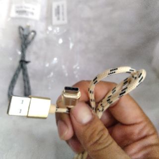 Cáp sạc nhanh type C dây dù có mã vạch