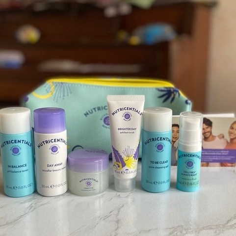 Thanh lí các set mini dầu gội toner tẩy trang sữa rửa mặt kem đêm Nutricentials