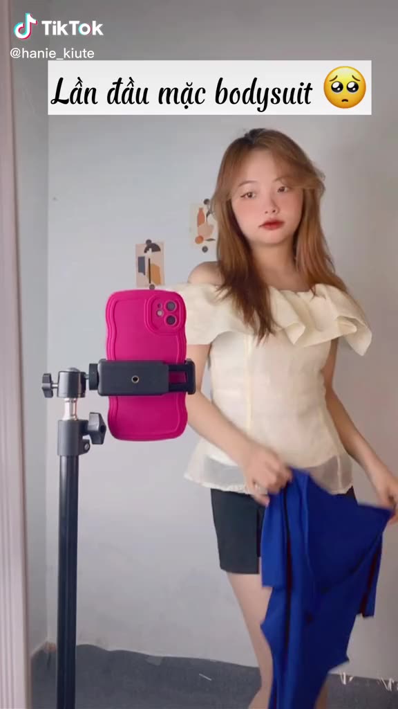 Áo Liền Quần Ngắn Tay Cổ Chữ V Eo Thấp Màu Trơn Thời Trang 2022 Cho Nữ | BigBuy360 - bigbuy360.vn